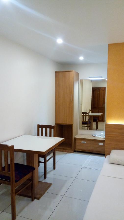 פלקאד Hotel Kapilavasthu מראה חיצוני תמונה